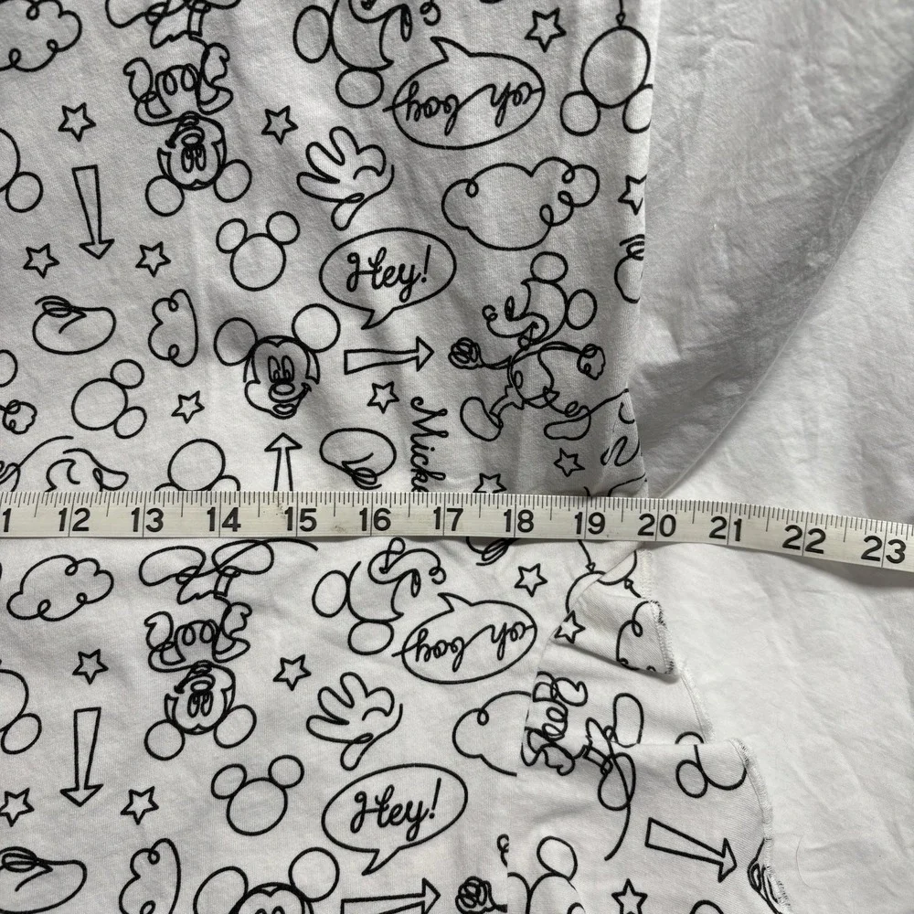 Disney Mickey T-Shirt White With Black Mickey Doodles Size‎ L Perfect For WDW